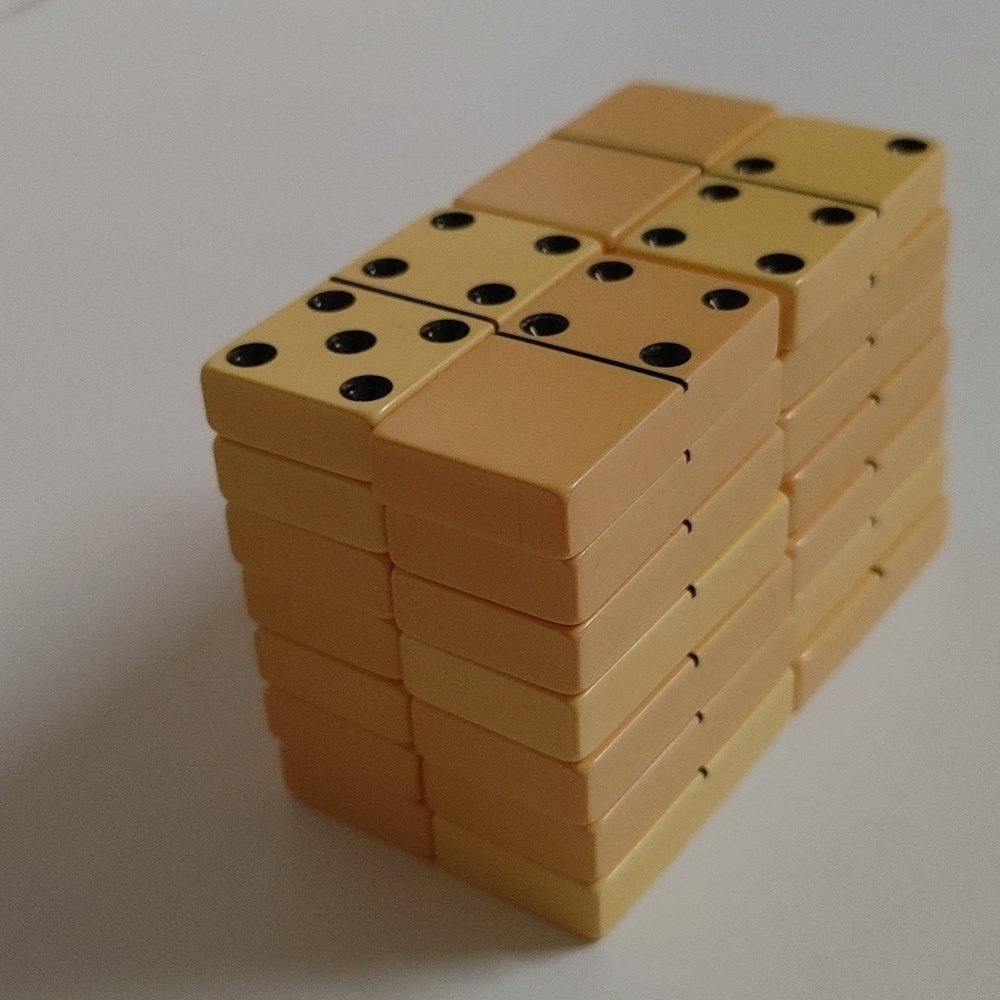 Vintage Bakelite Domino Set Full 28 Pieces